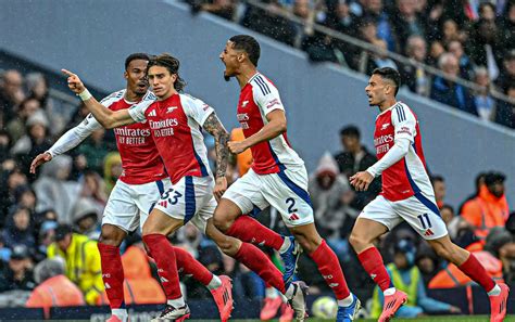 Arsenal Handed Huge Boost In Premier League Title Race Now Arsenal