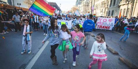 España aprueba Ley Trans que permite cambio de sexo a menores de 12