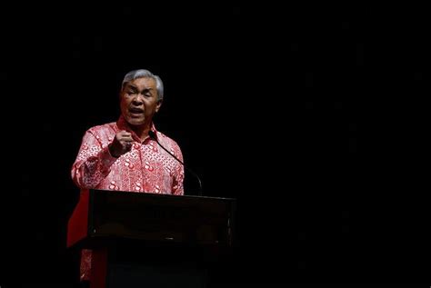 bn  retain  thirds majority  melaka  zahid sinar daily