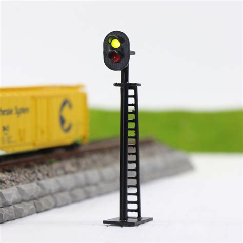 5pcs Model Railway 2 Light Block Signal Green Red HO Scale 6cm 12V Led