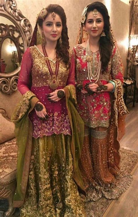 Pin By Sana On Latest Mehndi Dresses Lehengas Pakistani Bridal