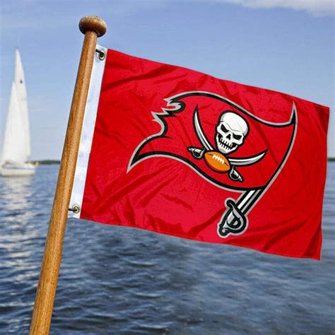 Buccaneers Flag : Tampa Buccaneer Flag Pirate Fashions / They had one more then, it was ripped ...