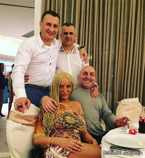 Nevena Hot Domace Poznate Licnosti Galerija Estradni Magazin