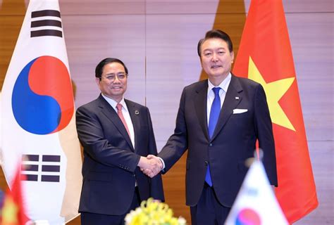 Prime Minister meets South Korea President in Japan