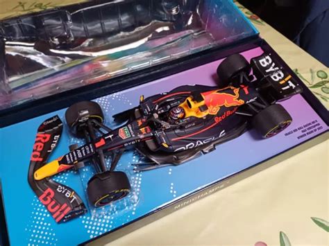 RED BULL RB 18 M Verstappen Winner Miami Gp 2022 Minichamps 1 18 EUR