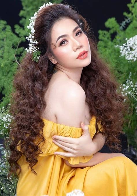 Sắp vỡ chum ca sĩ Mỹ Dung khoe ảnh bán nude tình tứ bên chồng đại gia