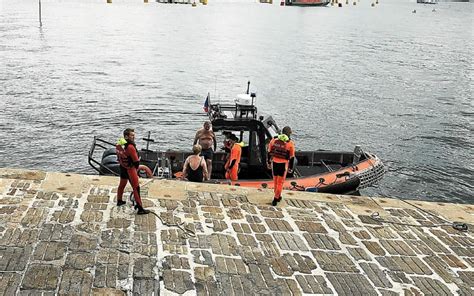 Deux baigneurs secourus au large du môle des Noires à Saint Malo Le