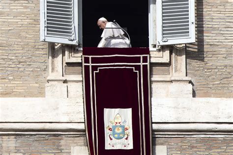 Papa Francesco La Guerra Un Crimine Contro L Umanit Primopiano