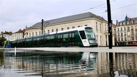 Les Nouveaux Tramways De Nantes M Tropole Fournis Par Alstom Ont T