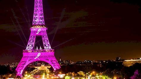 La Tour Eiffel En Rose Pour Lutter Contre Le Cancer Du Sein Le Bonbon