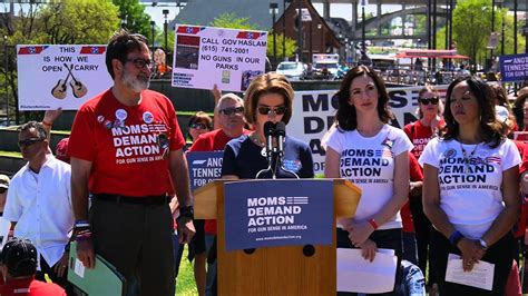 Video Shannon Watts Speaks At Everytown Counter Rally To Nra