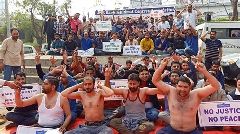 Khidmat Centre Employees Hold Half Naked Protest On 67th Striking Day