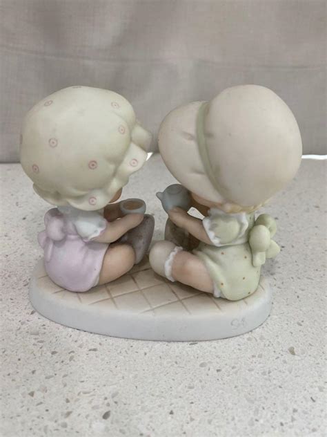 Precious Moments Figurine Friendship Hits The Spot Hobbies Toys