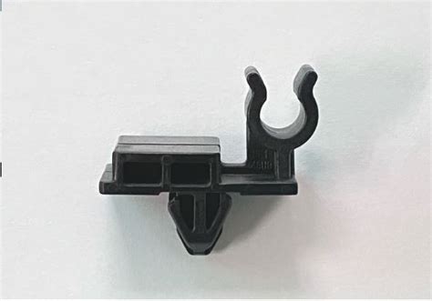 Isuzu Genuine Parts Hood Rod Clip Hood Support Clip Isuzu Crosswind