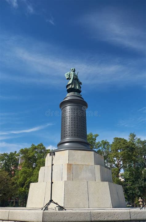 Estatua De Omura Masujiro En El Santuario De Yasukuni Chiyoda Tokio