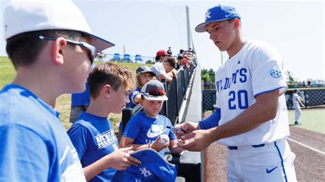 Kentucky Baseball Mason Moore Shines Vs Ball State Lexington Herald Leader