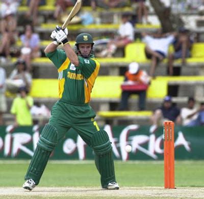 Gary Kirsten batting at the Nairobi Gymkhana Ground | ESPNcricinfo.com