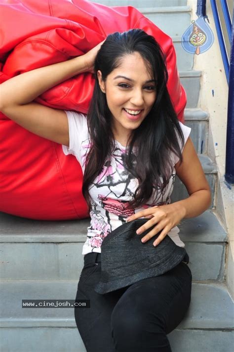 Lekha Washington New Stills Photo 28 Of 60