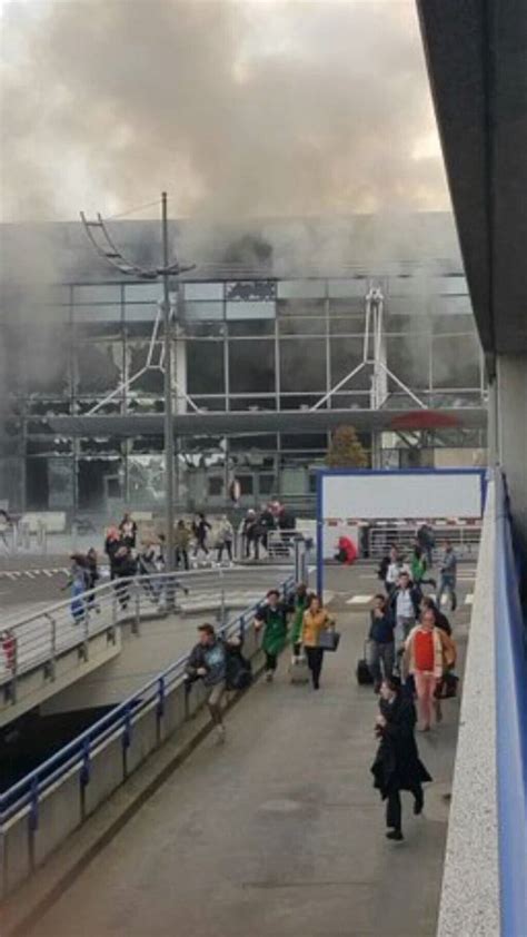 Bruxelles Double Explosion La Roport De Zaventem Et Explosion Dans