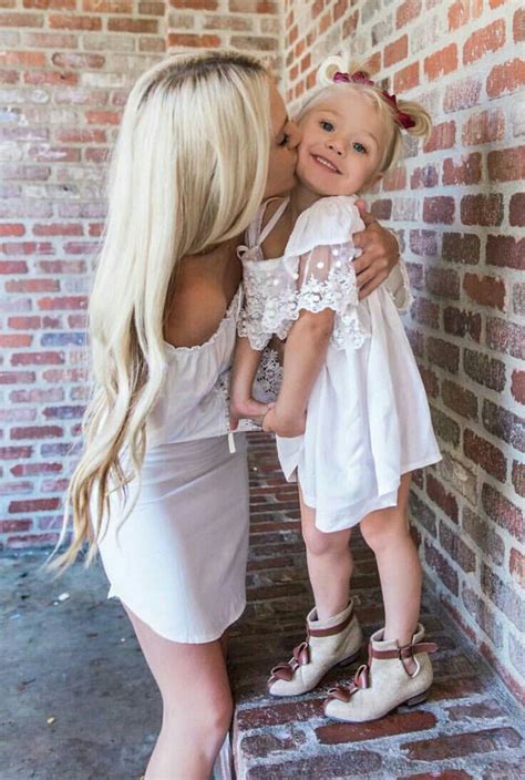 Everleigh And Savanah Cole And Savannah Mommy Daughter Photos