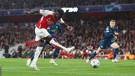 Arsenal V Psv Eindhoven Gunners Mark Champions League Return With