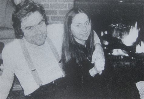 La Primera Imagen Oficial De Extremely Wicked La Biografía De Ted Bundy