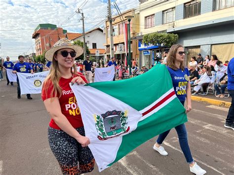 Abertas Inscri Es Para O Desfile De De Julho O Presente