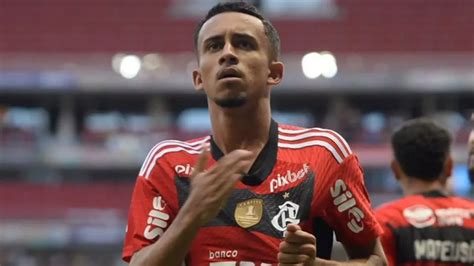 Matheus Gonçalves marca gol Puskás para o Flamengo confira o vídeo