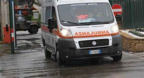 Mamma E Figlia Di 8 Anni Trovate Nude In Auto Nella Notte Mistero Incubo Setta Sono Sotto Choc