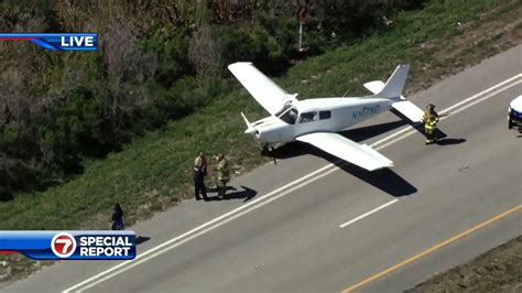 Plane Makes Emergency Landing On Us 27 Near County Line No Injuries