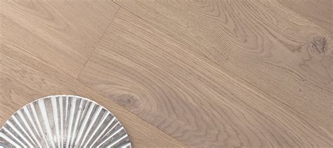 Choosing Between Engineered Hardwood And Luxury Vinyl For Your Floor