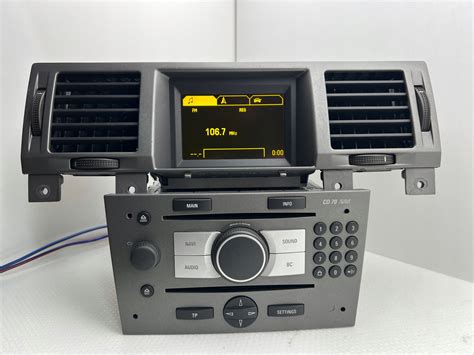 RADIO CD70 NAVI WYŚWIETLACZ OPEL VECTRA C SIGNUM 13113150 za 250 zł z