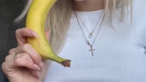 Huge Breasted Blonde Sexy Eating Banana Free Sex Video RedTube