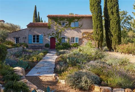 Una casa in Provenza tra modernità fascino antico e vecchi ricordi