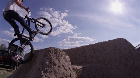 Extreme Sport Mountain Bike Bmx Trick No Footed Can Can Stock Video