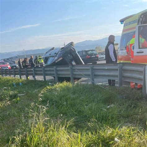 Grave Scontro Sulla 106 Tre I Feriti Pochi Giorni Fa L Incidente