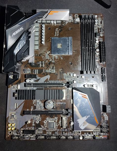 B450 Aorus Elite V2: 2 500 грн. - Комплектуючі та аксесуари Київ на Olx
