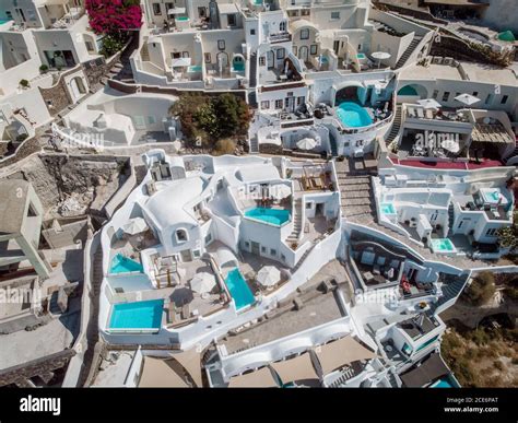 Infinity pools hi-res stock photography and images - Alamy