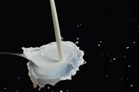 Milk on spoon HD wallpaper | Wallpaper Flare