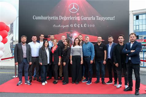 Mercedes Benz Türk Cumhuriyetin 100üncü Yılını Otobüs Kaptanlarıyla