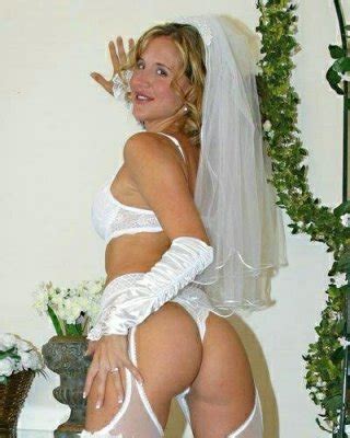 Desirae Spencer Strips Wedding Lingerie Porn Pictures Xxx Photos Sex