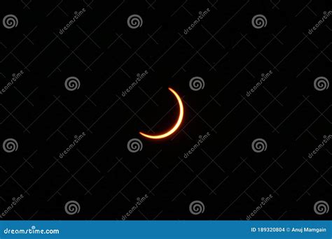 Anillo De Fuego Del Eclipse Solar Con Nube 21 Jine 2020 Foto De Archivo