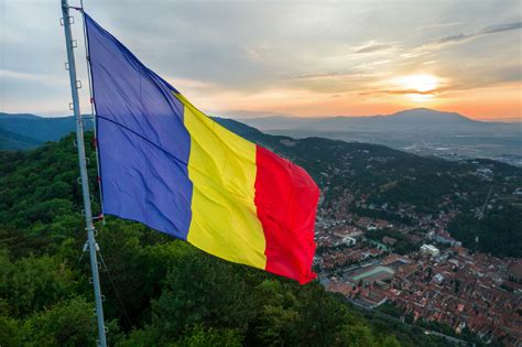 Румыния, вслед за Венгрией, решила претендовать на территории Украины ...