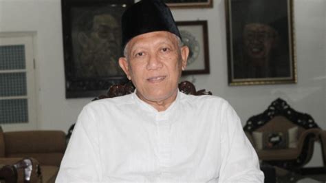 Gus Kikin Pesantren Tebuireng Tetap Netral Tidak Mendukung Salah Satu