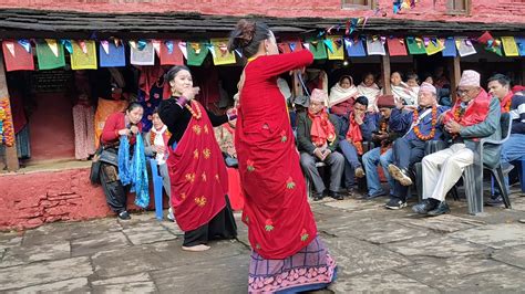 Gurung Song Dance By Typical Nepali Gurung Girls Youtube