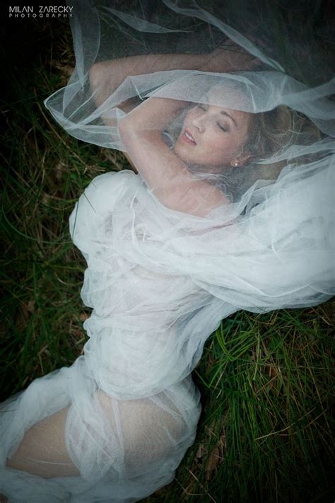 Glamour Nude Art Destination Wedding Pre Wedding Photographer In Prague Paris London