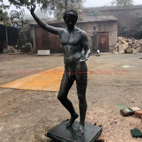 Blve Factory Modern Art Garden Decoration Sculpture Famous Life Size