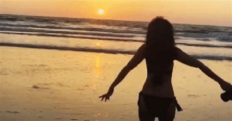 Hot Girl Ki U Trinh Khoe Nh Di N Bikini