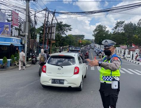 Amankan Libur Idul Adha Ratusan Personel Gabungan Siaga Di Jalan