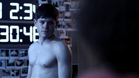 Auscaps Iwan Rheon Shirtless In Misfits Episode Iwan